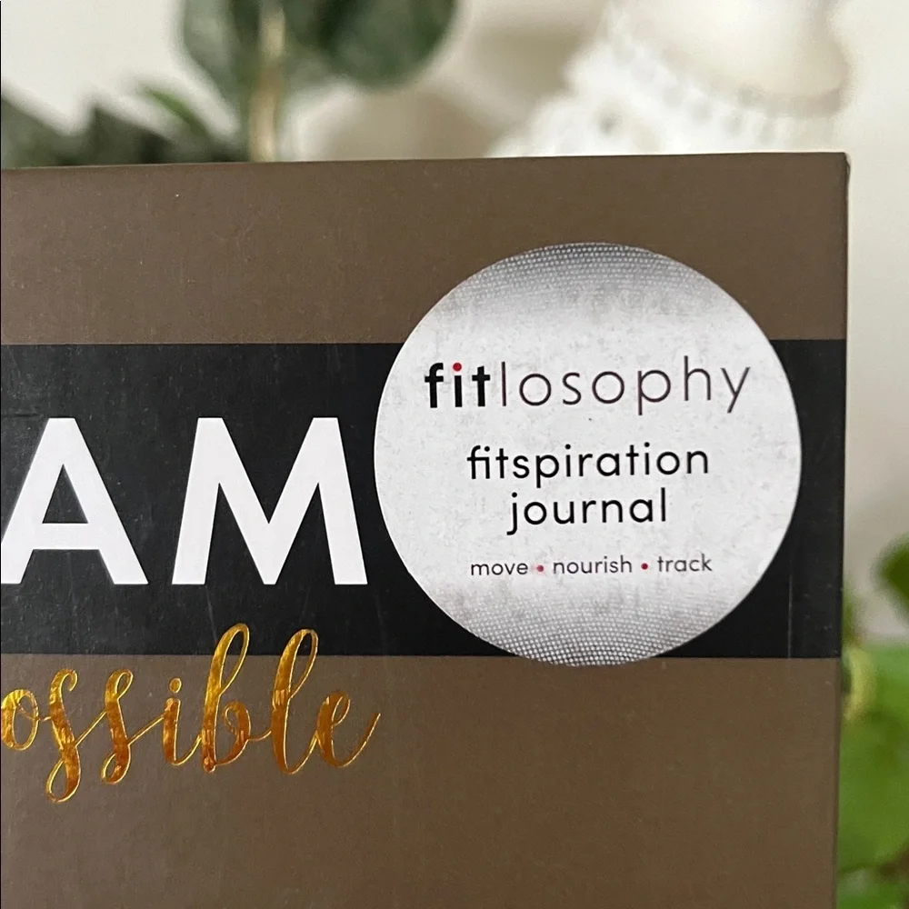 16 Week Fitness Tracking Gratitude Journal NWT NEW YEAR GOALS Health Inspiration